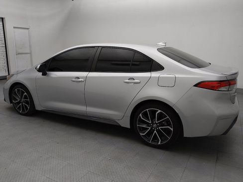 Used 2021 Toyota Corolla SE FWD image 3