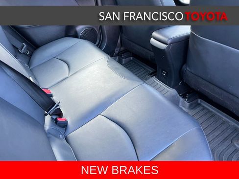 Used 2016 Toyota Prius Four image 18
