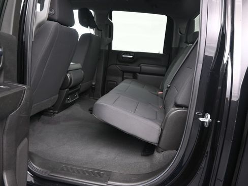 Used 2022 Chevrolet Silverado 2500 Custom w/ Custom Convenience Package AWD/4WD image 15