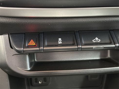 Certified 2022 Chevrolet Colorado LT w/ LT Convenience Package image 27
