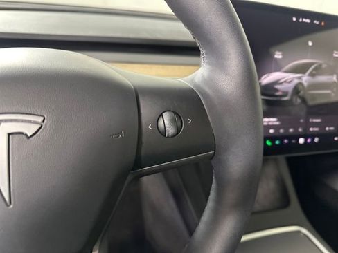 Used 2023 Tesla Model 3 Standard Range image 16