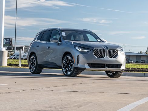 New 2026 BMW X3 xDrive30 w/ Premium Package image 2