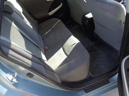 Used 2015 Toyota Prius image 7