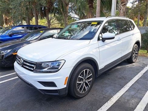 Used 2021 Volkswagen Tiguan S image 2