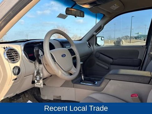 Used 2007 Ford Explorer Sport Trac XLT AWD/4WD image 8