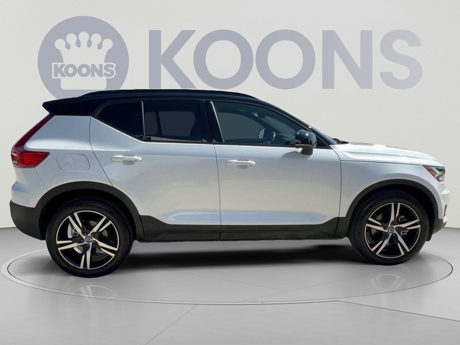 Used 2021 Volvo XC40 T5 R-Design w/ Advanced Package AWD/4WD image 12