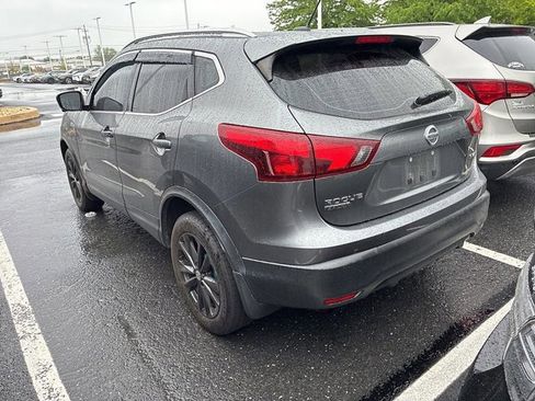 Used 2017 Nissan Rogue Sport SV w/ SV Premium Package AWD/4WD image 11