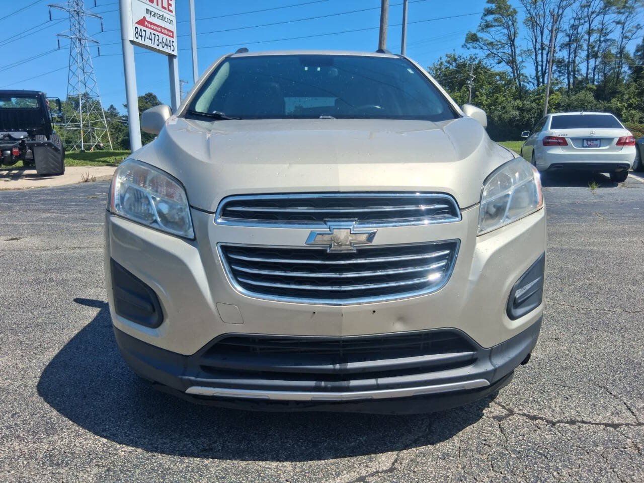 Used 2016 Chevrolet Trax LT w/ LT Sun and Sound Package FWD image 2