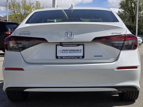 Used 2025 Honda Civic Sport image 9