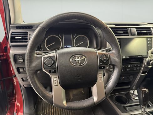 Used 2022 Toyota 4Runner Limited AWD/4WD image 14