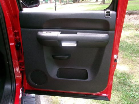 Used 2009 GMC Sierra 1500 SLE w/ Power Pack Plus AWD/4WD image 22