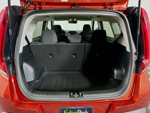 Used 2022 Kia Soul LX w/ Technology Package FWD image 27