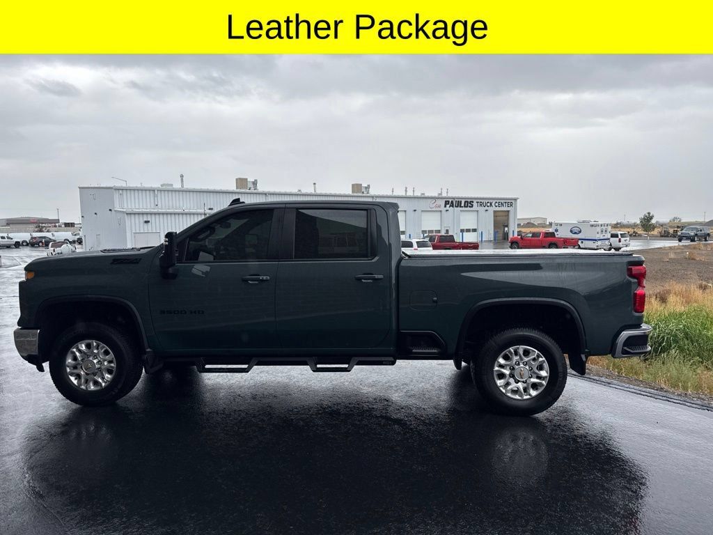 Used 2025 Chevrolet Silverado 3500 LT w/ Safety Package AWD/4WD image 9