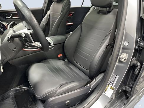 Used 2025 Mercedes-Benz C 300 4MATIC Sedan image 29