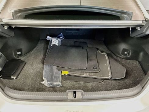 Used 2025 Lexus ES 300h w/ Premium Package FWD image 27