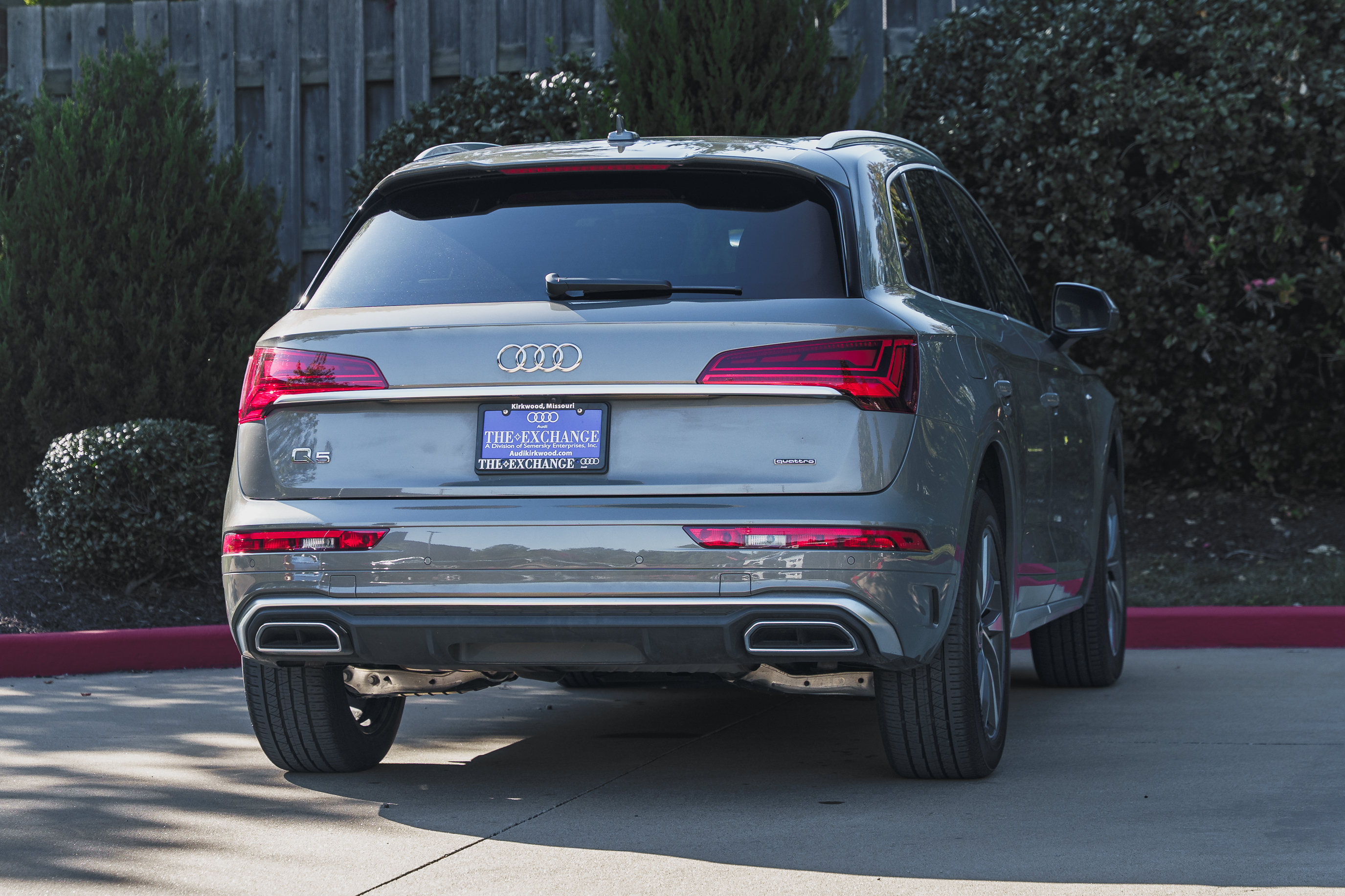Used 2024 Audi Q5 2.0T Premium Plus w/ Premium Plus Package AWD/4WD image 3