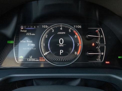 Used 2025 Lexus ES 300h w/ Premium Package FWD image 9