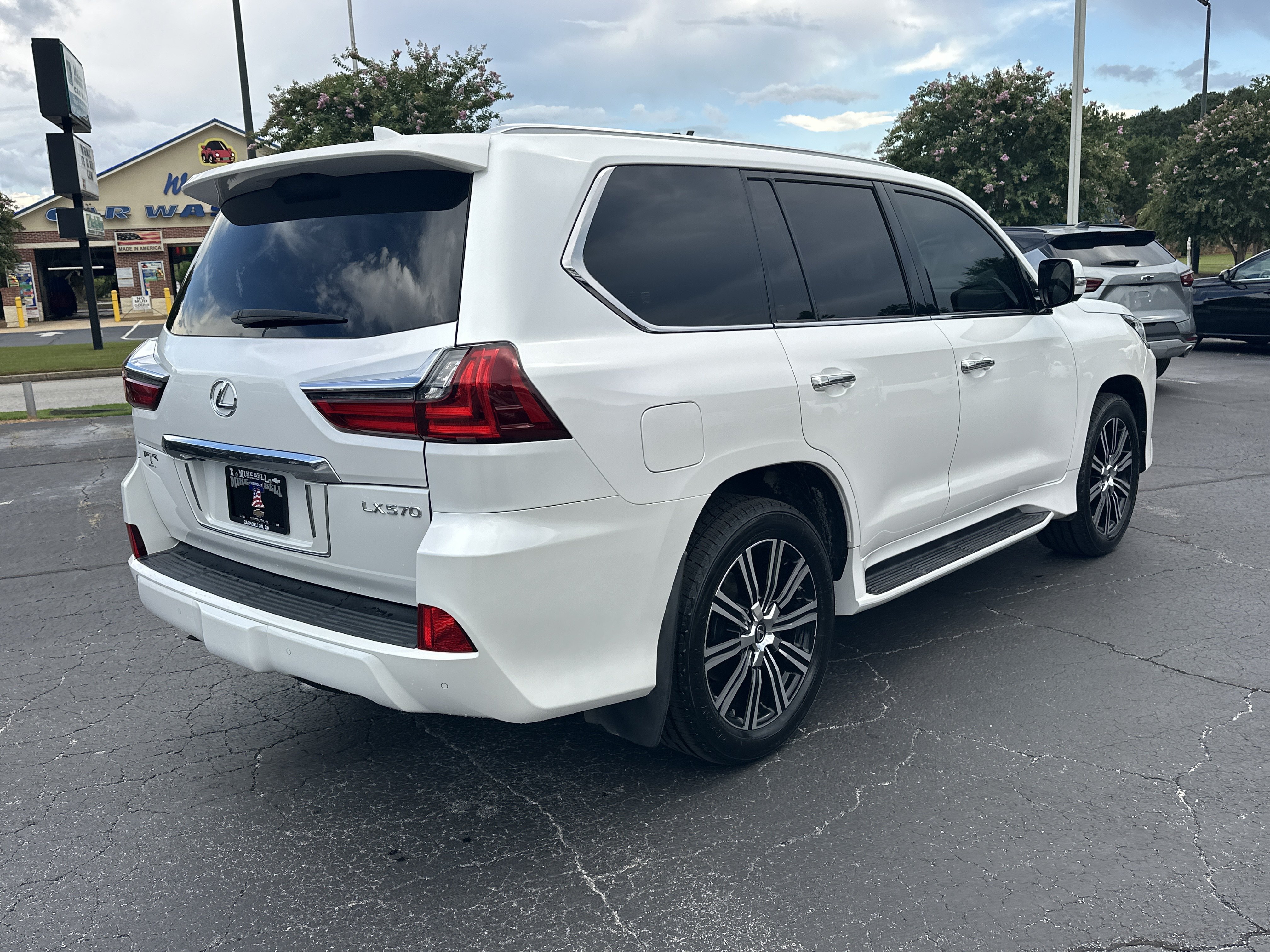 Used 2018 Lexus LX 570 4WD w/ Luxury Package image 8