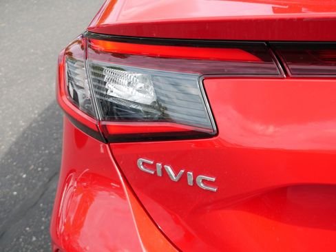 Used 2025 Honda Civic Sport image 17