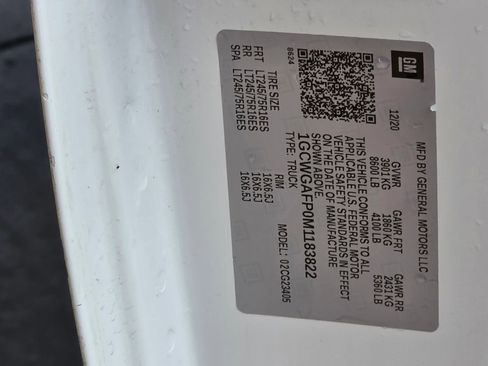 Used 2021 Chevrolet Express 2500 w/ Driver Convenience Package image 20