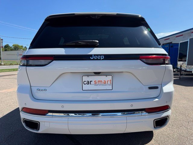 Used 2022 Jeep Grand Cherokee Overland w/ Luxury Tech Group IV AWD/4WD image 6