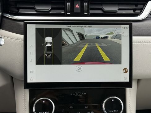 Used 2022 Jaguar F-PACE S image 27