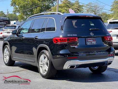 Used 2022 Mercedes-Benz GLB 250 4MATIC image 3