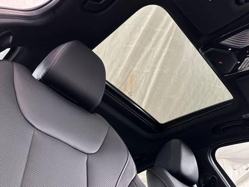 New 2026 BMW 330i xDrive Sedan w/ M Sport Package image 16