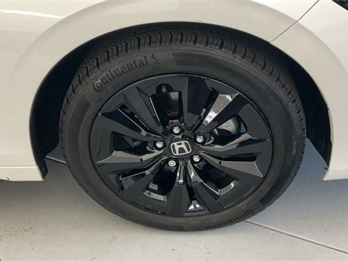 Certified 2023 Honda Civic EX-L image 33