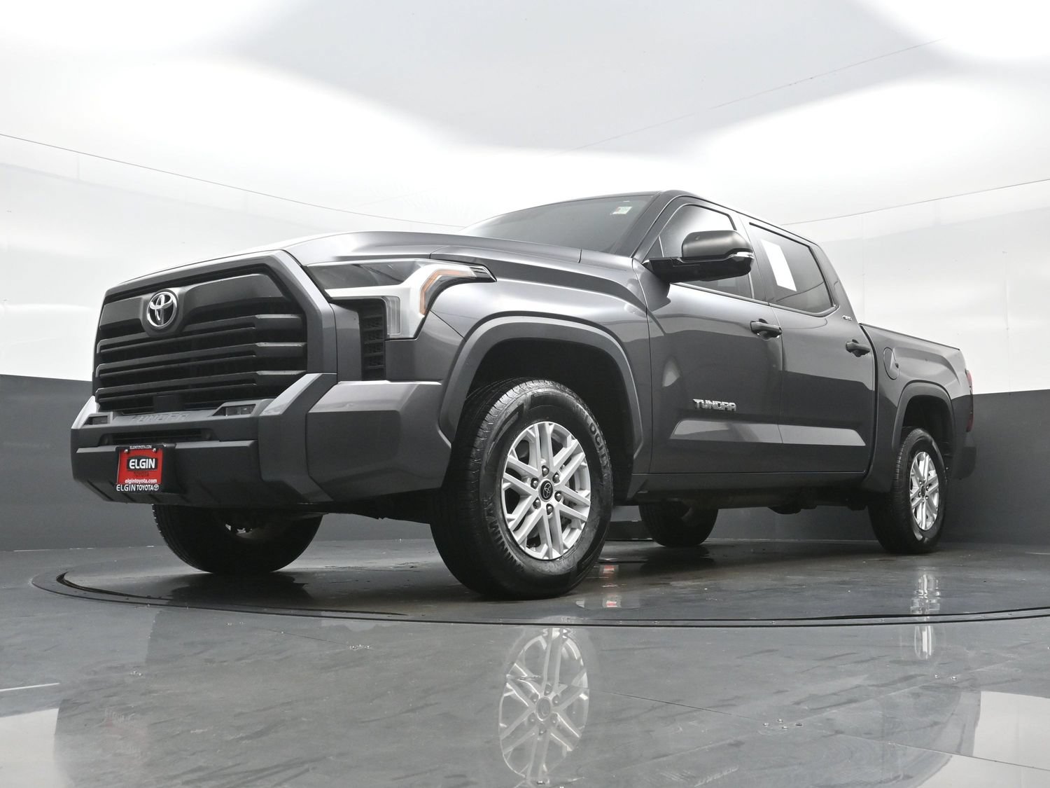 Used 2023 Toyota Tundra SR5 w/ SR5 Convenience Package AWD/4WD image 28