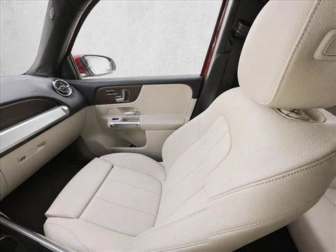 Used 2026 Mercedes-Benz GLB 250 image 20