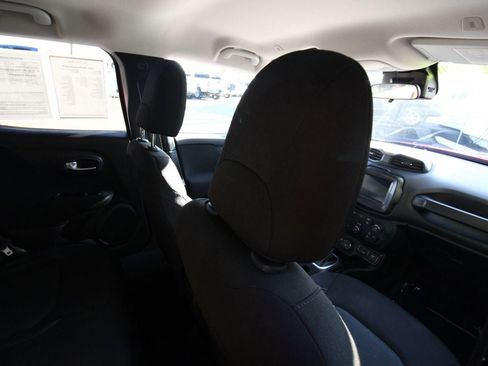 Used 2021 Jeep Renegade Sport image 21