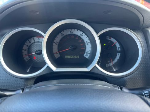 Used 2014 Toyota Tacoma 4x4 Access Cab image 21