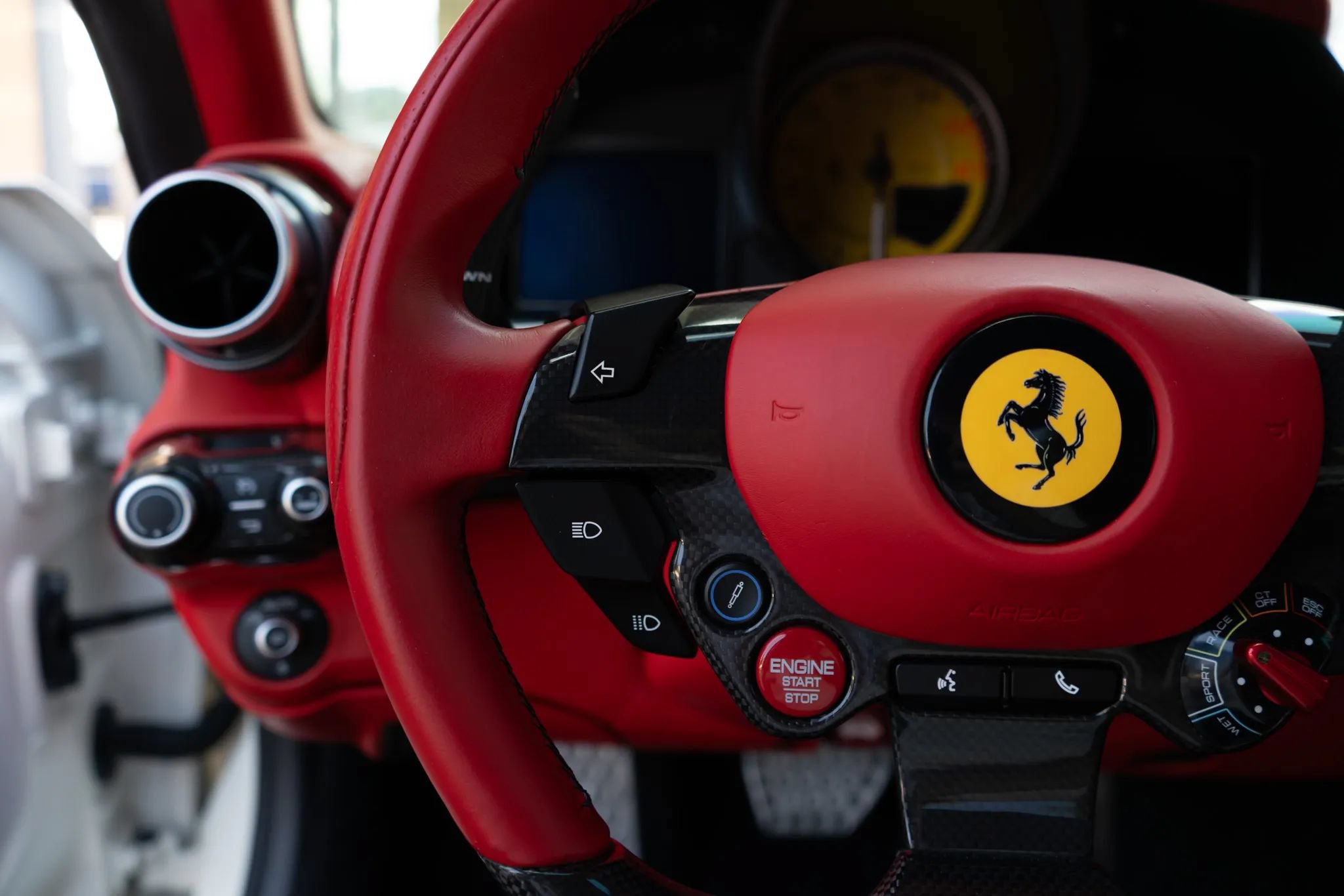 Used 2020 Ferrari 812 Superfast RWD image 17