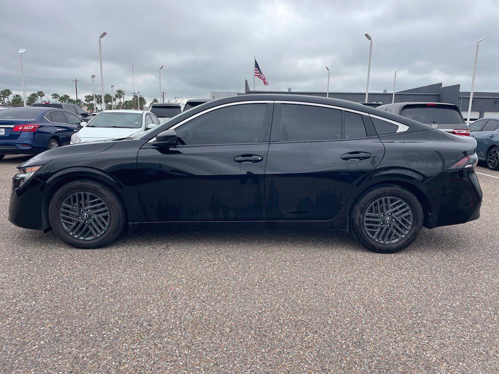 Used 2026 Nissan Sentra SV w/ SV Convenience Package FWD image 2