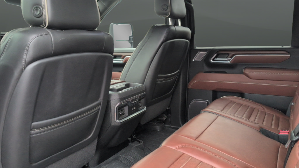 Used 2024 GMC Sierra 3500 Denali Ultimate AWD/4WD image 21