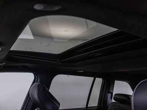 New 2025 Jeep Grand Cherokee Altitude image 27