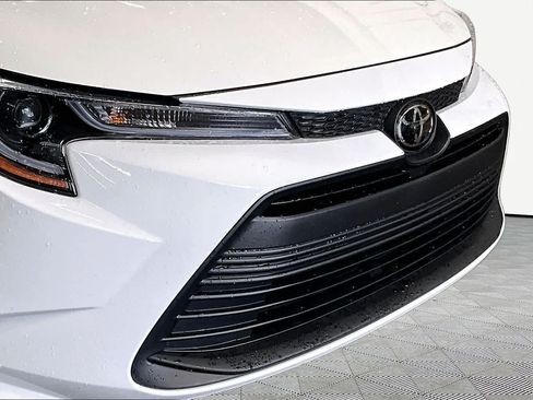 Used 2025 Toyota Corolla LE FWD image 30