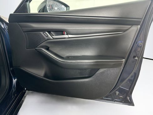 Used 2024 MAZDA MAZDA3 s FWD image 31