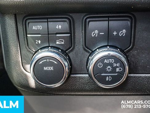 Used 2025 GMC Yukon XL Denali image 47