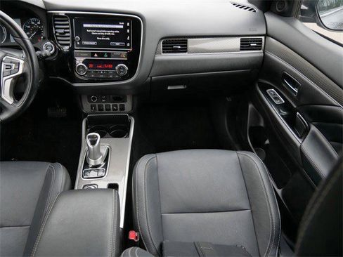 Used 2019 Mitsubishi Outlander SEL image 12
