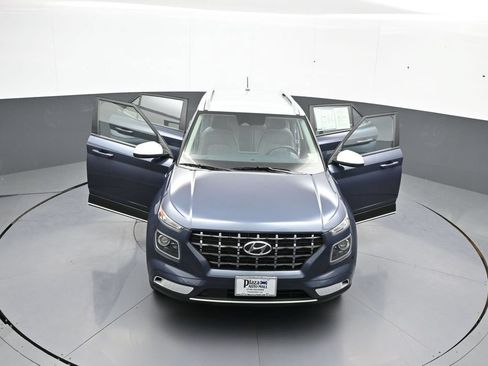 Certified 2024 Hyundai Venue Limited FWD image 44