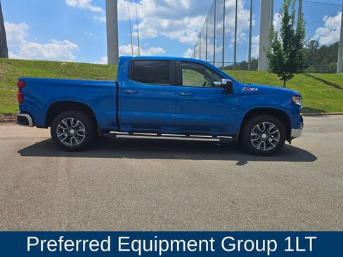 Used 2023 Chevrolet Silverado 1500 LT AWD/4WD image 2