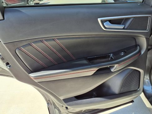 Used 2020 Ford Edge ST-Line FWD image 9