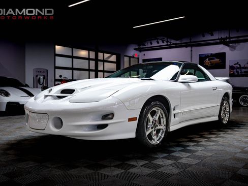 Used 2000 Pontiac Firebird Formula image 9