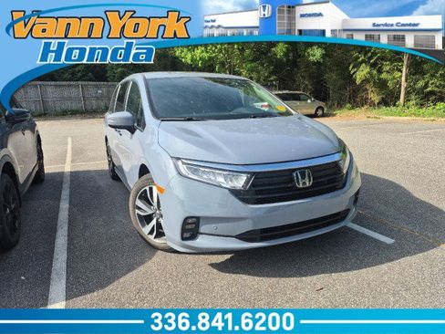 Certified 2023 Honda Odyssey Touring image 1