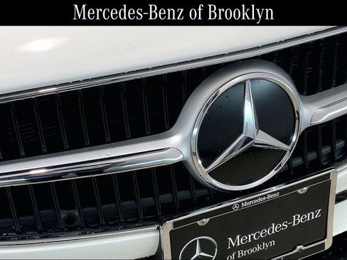 Certified 2025 Mercedes-Benz C 300 4MATIC Sedan image 30