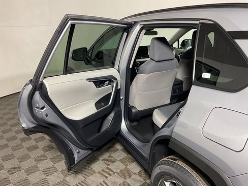 New 2025 Toyota RAV4 XLE image 31
