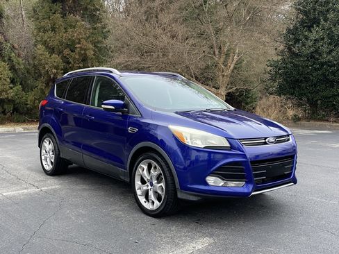 Used 2014 Ford Escape Titanium image 2