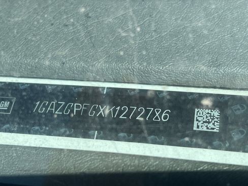 Used 2019 Chevrolet Express 3500 LT w/ LT Preferred Equipment Group RWD image 3